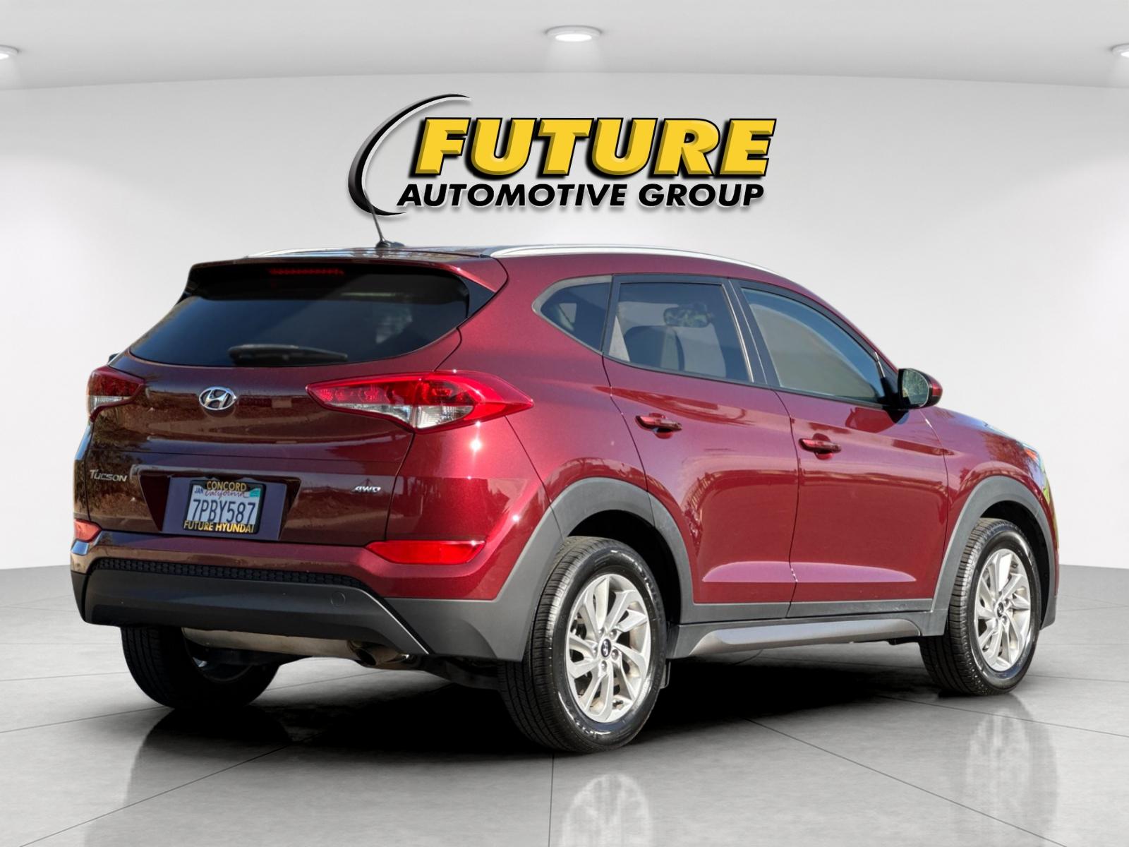Used 2016 Red Hyundai SE image 3