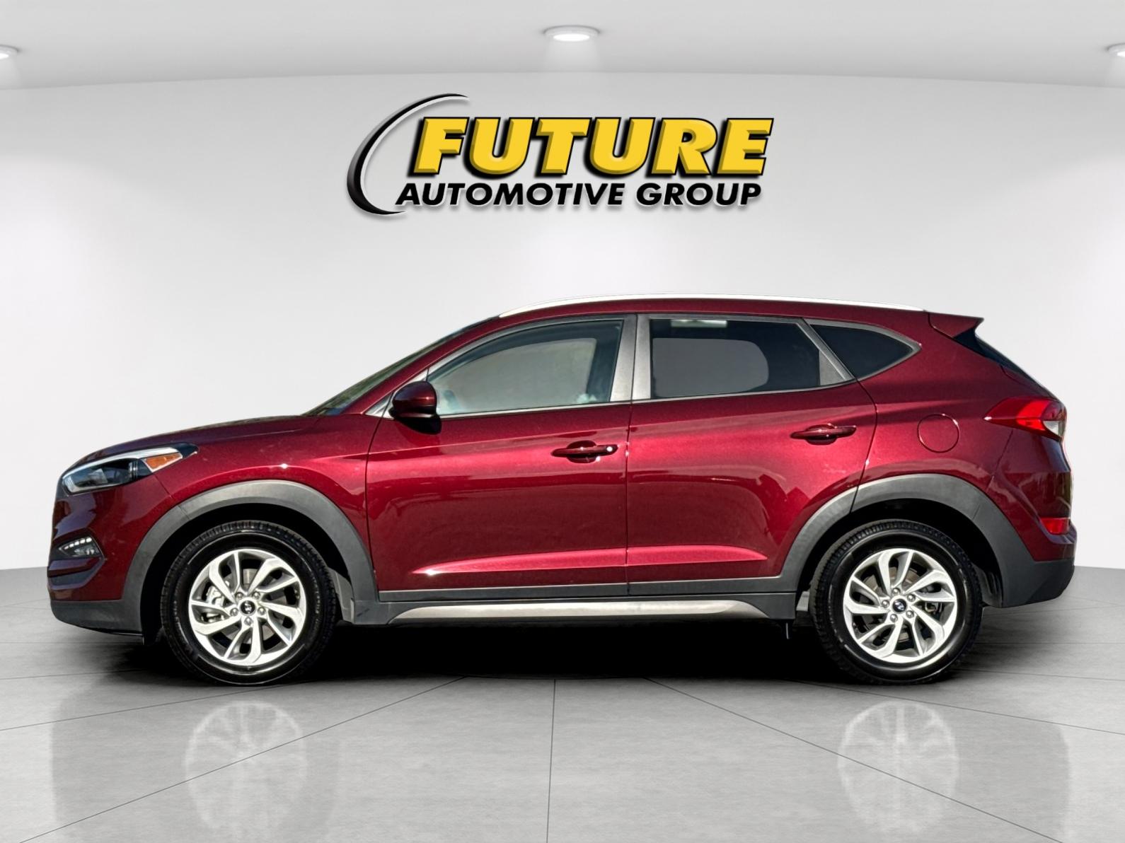 Used 2016 Red Hyundai SE image 6