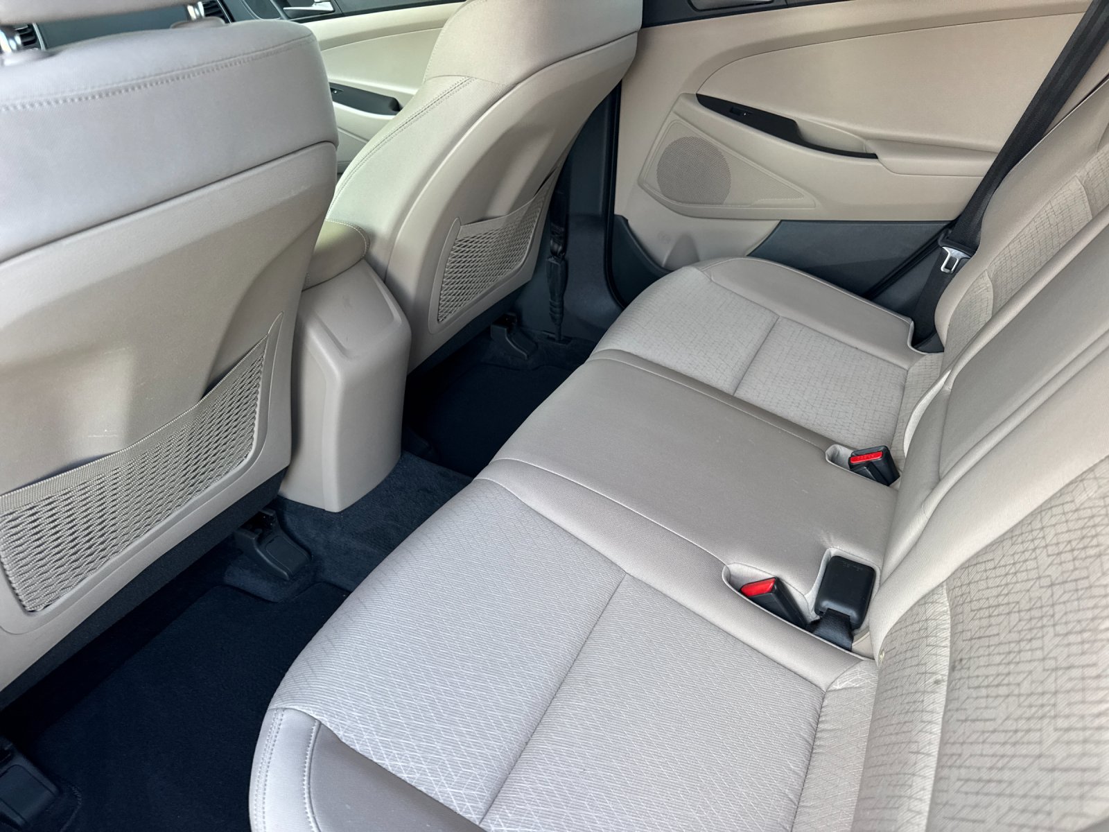 Used 2016 Red Hyundai SE image 11