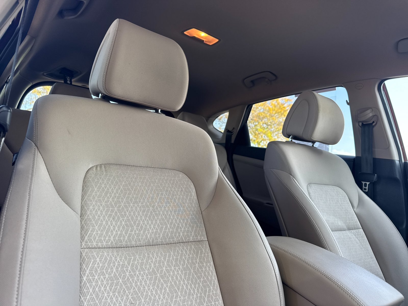 Used 2016 Red Hyundai SE image 16