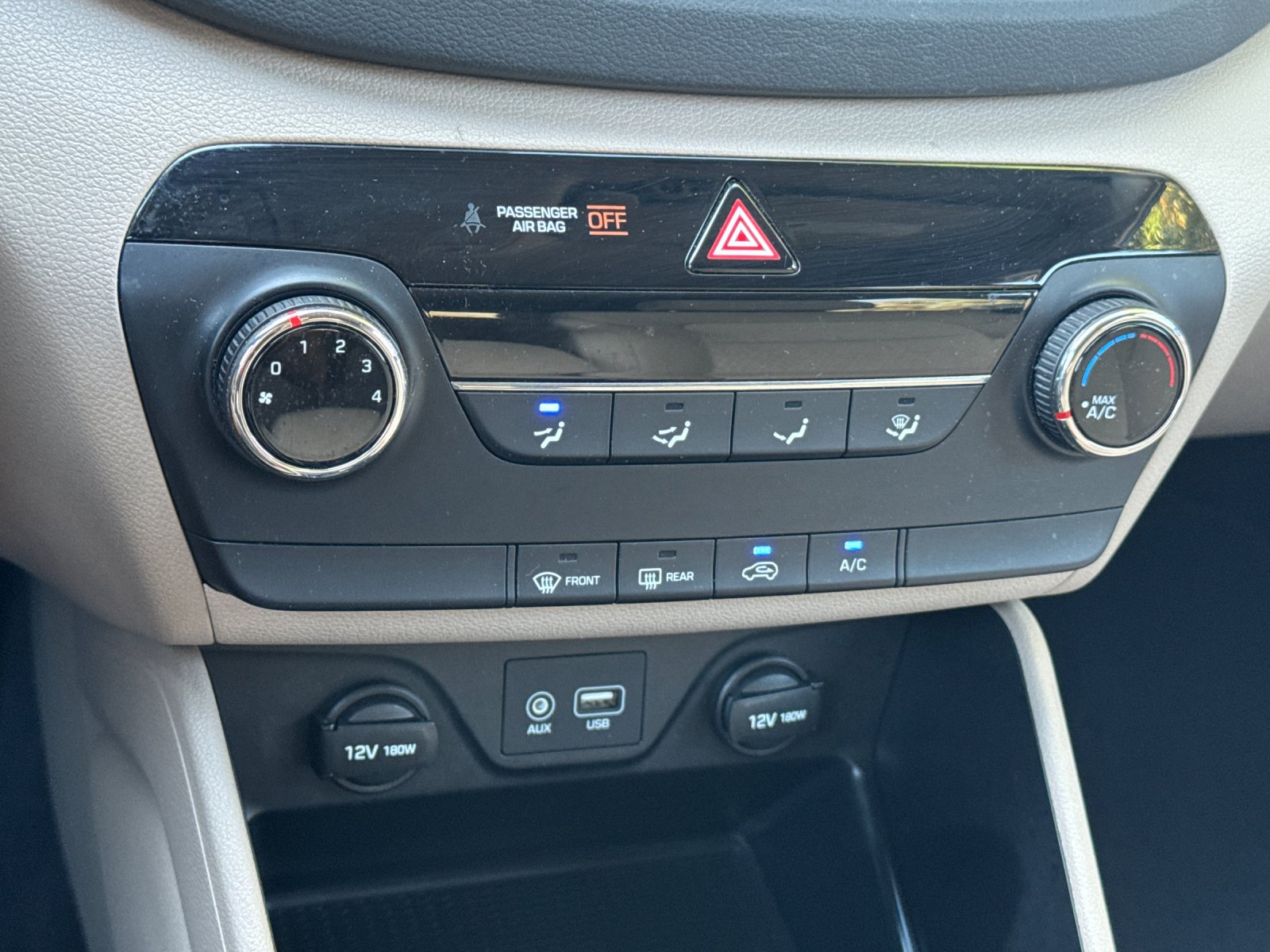 Used 2016 Red Hyundai SE image 19