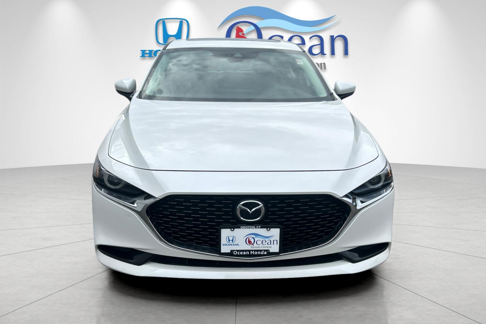 Used 2022 Snowflake White Pearl Mazda Premium image 8