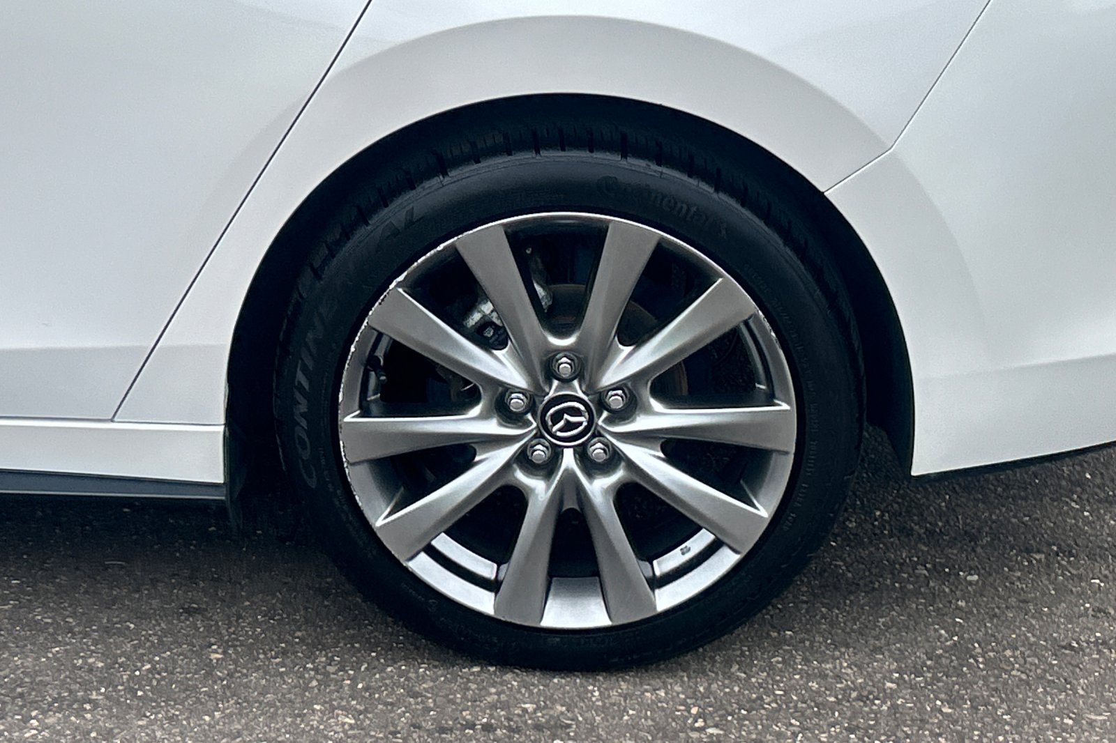 Used 2022 Snowflake White Pearl Mazda Premium image 27