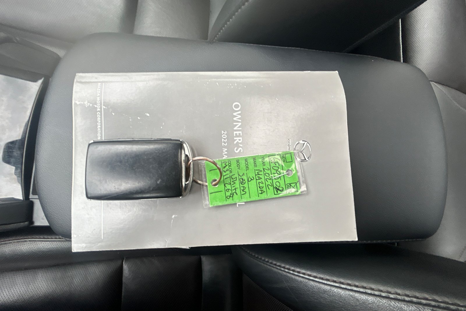 Used 2022 Snowflake White Pearl Mazda Premium image 29