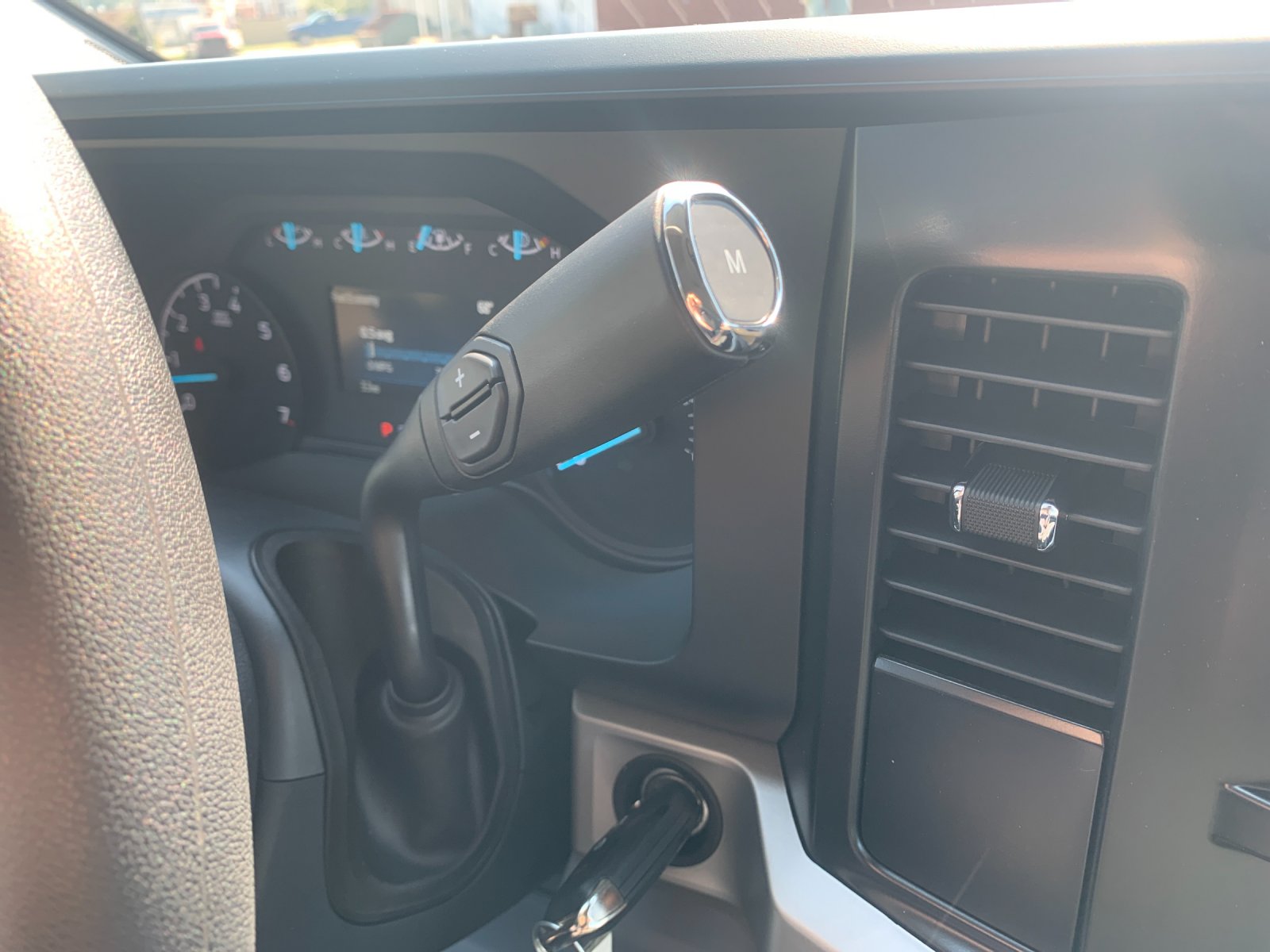 New 2027 White Ford XLT image 23