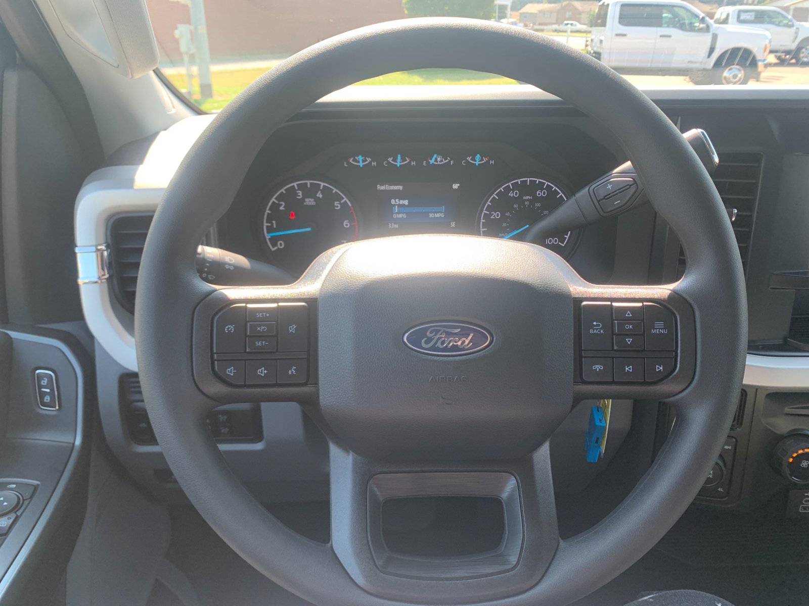 New 2027 White Ford XLT image 25