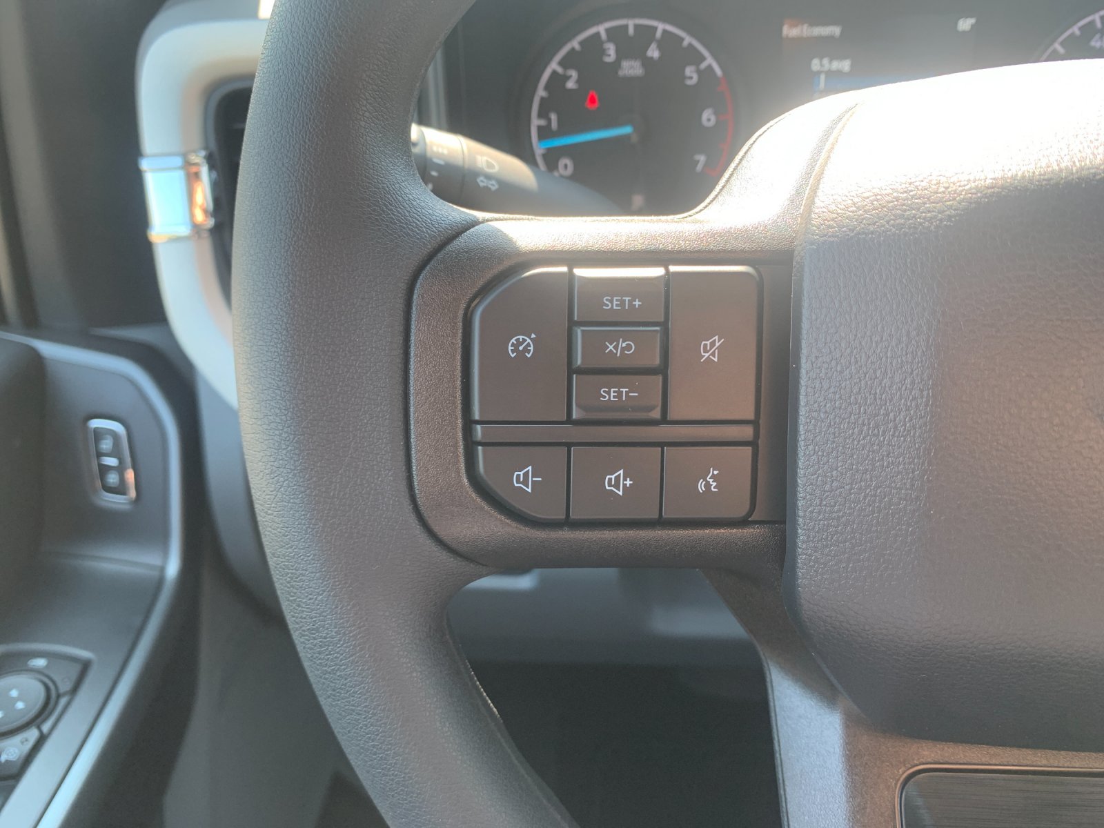 New 2027 White Ford XLT image 26