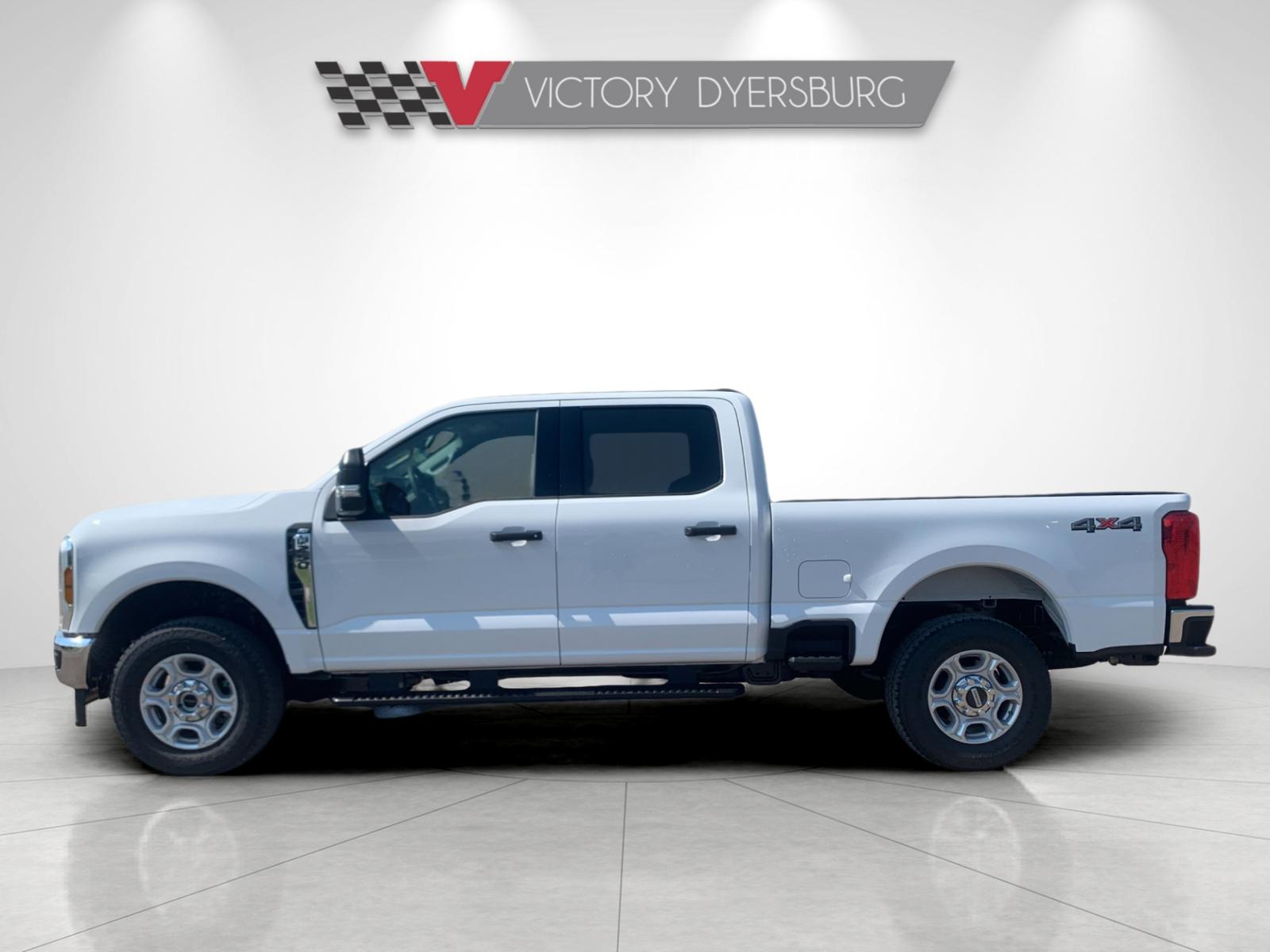 New 2027 White Ford XLT image 7