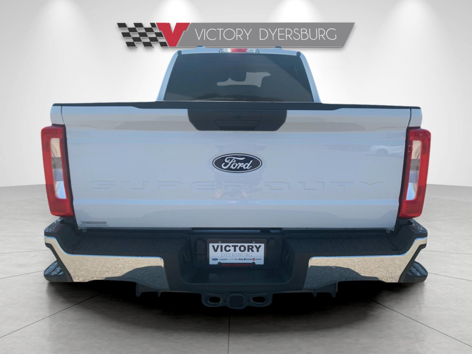 New 2027 White Ford XLT image 5