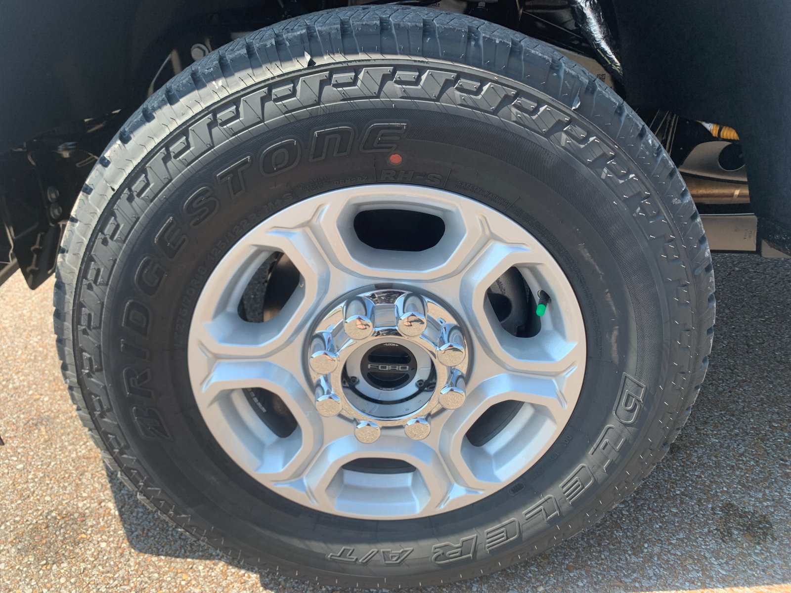 New 2027 White Ford XLT image 31