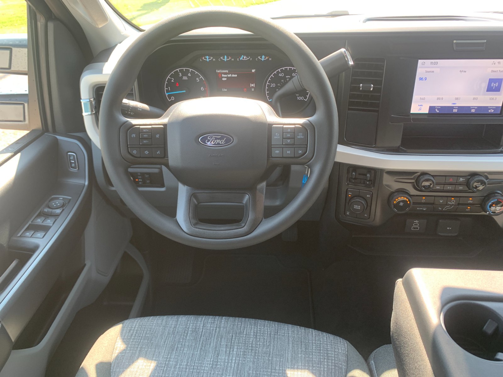 New 2027 White Ford XLT image 16