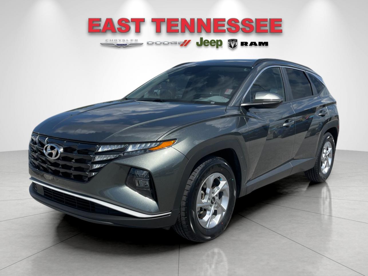 Used 2023 Gray Hyundai SEL image 7