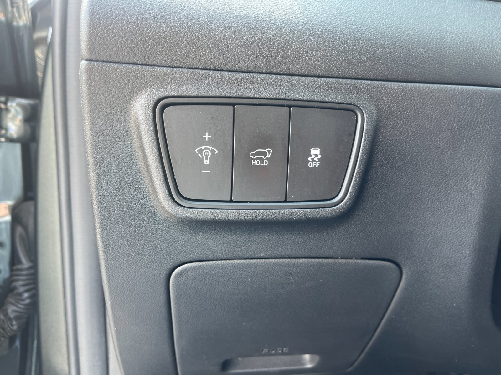 Used 2023 Gray Hyundai SEL image 31