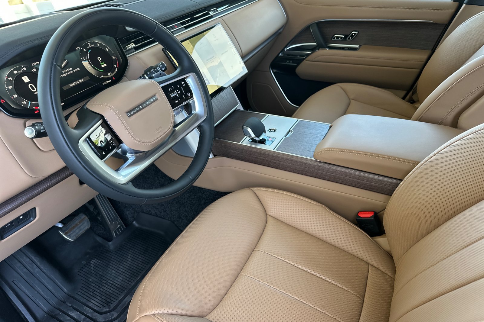 New 2026 Fuji White Land Rover SE image 10
