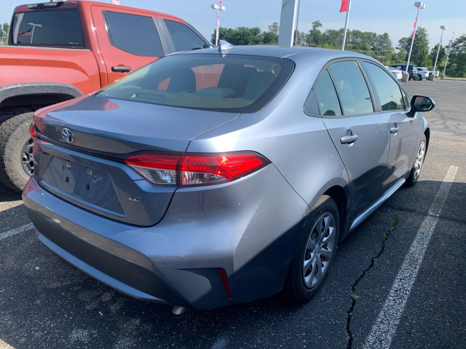 Used 2022  Toyota LE image 2