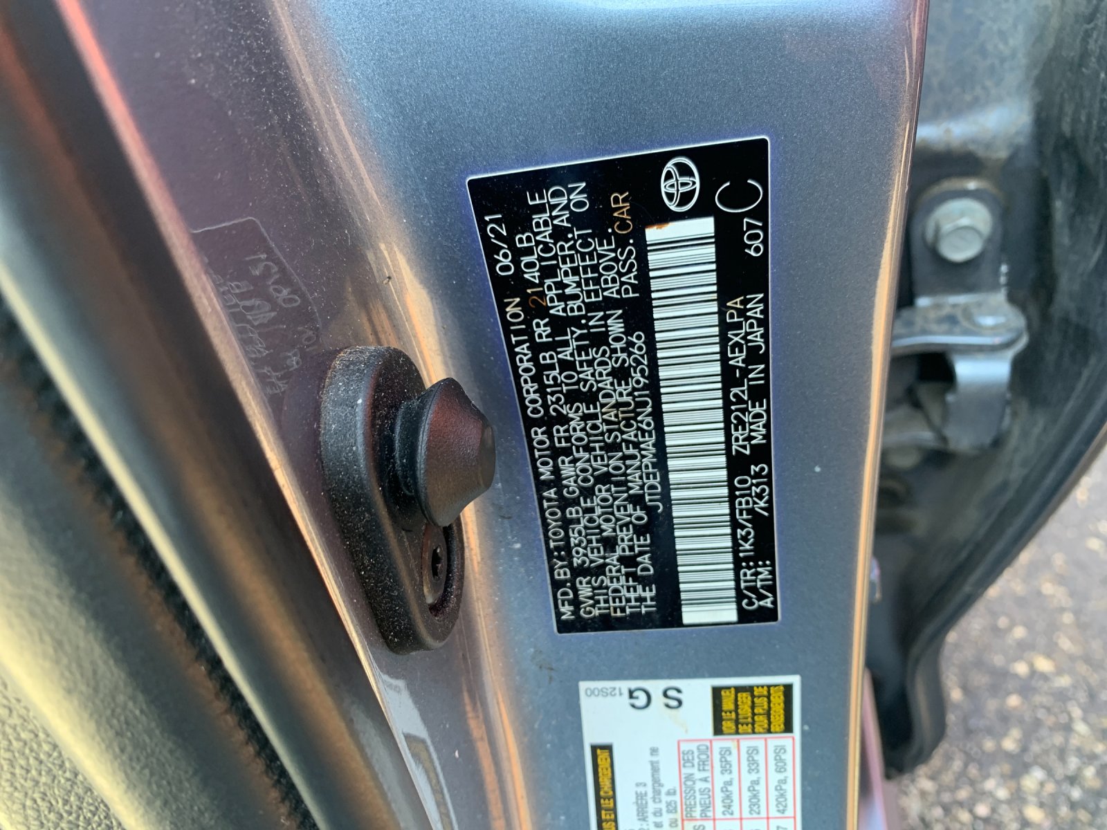Used 2022  Toyota LE image 7