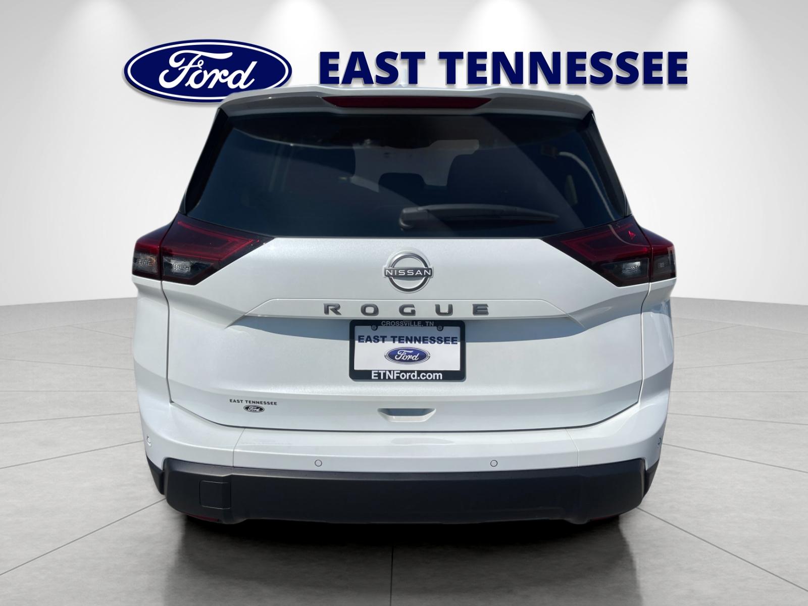 Used 2025 White Nissan SV image 4