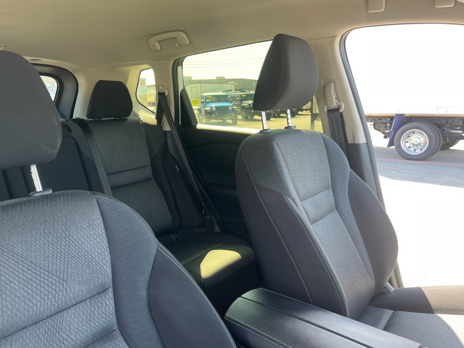 Used 2025 White Nissan SV image 20