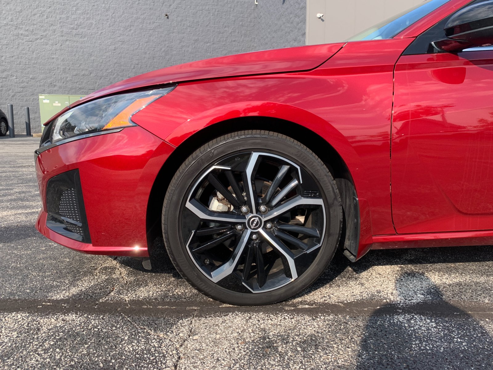 Certified Used 2023 Red Nissan 2.5 SR image 31