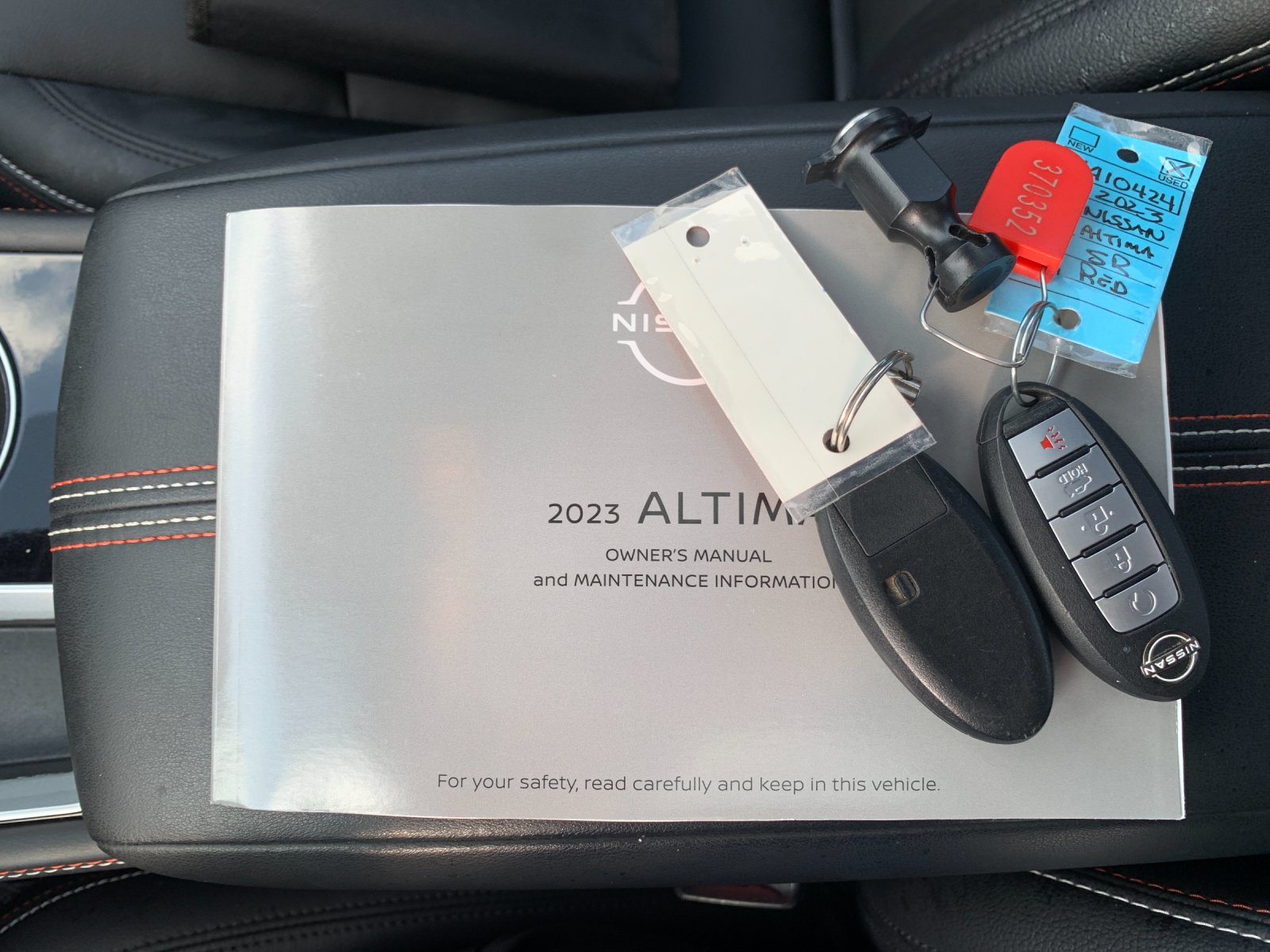 Certified Used 2023 Red Nissan 2.5 SR image 9