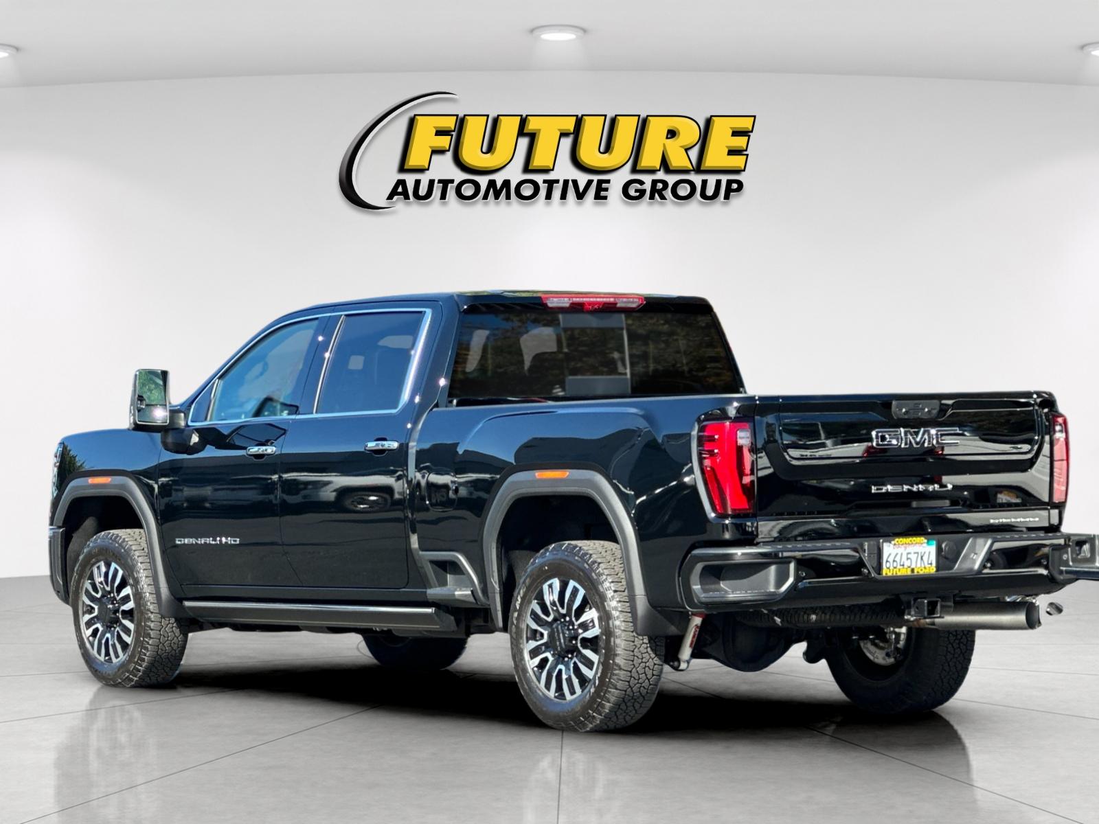 Used 2026 Black GMC Denali Ultimate image 5