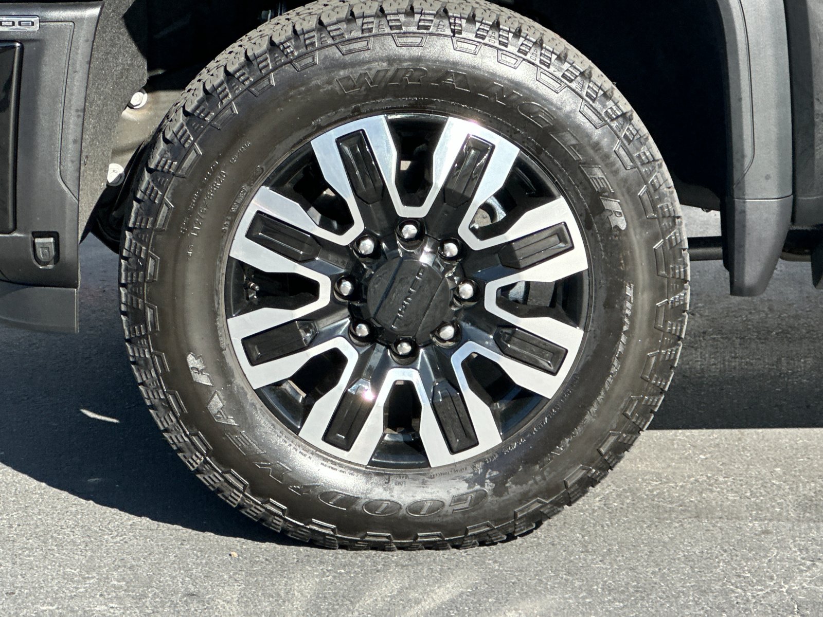 Used 2026 Black GMC Denali Ultimate image 24