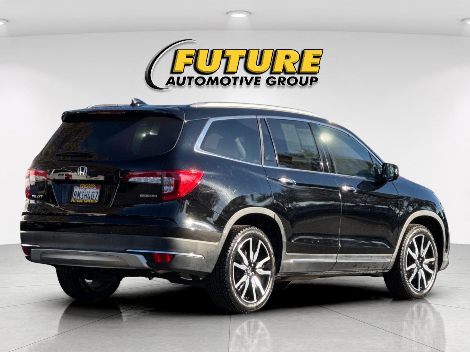 Used 2019 Black Honda Touring image 3