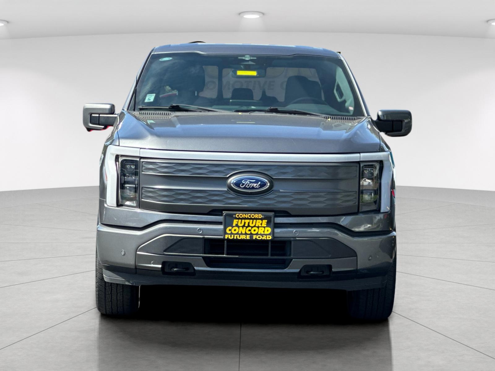 Used 2023 Gray Ford Lariat image 8