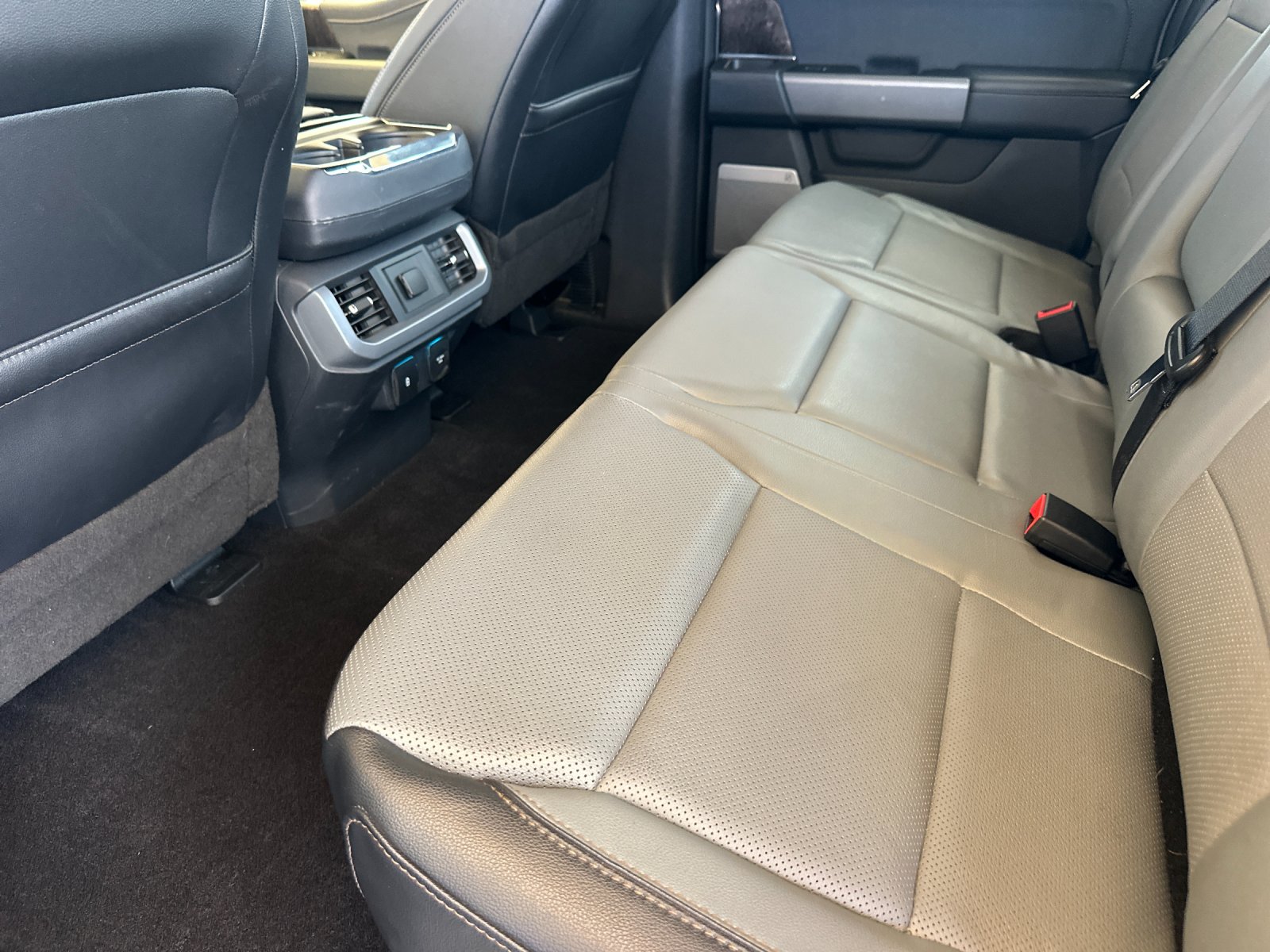 Used 2023 Gray Ford Lariat image 11
