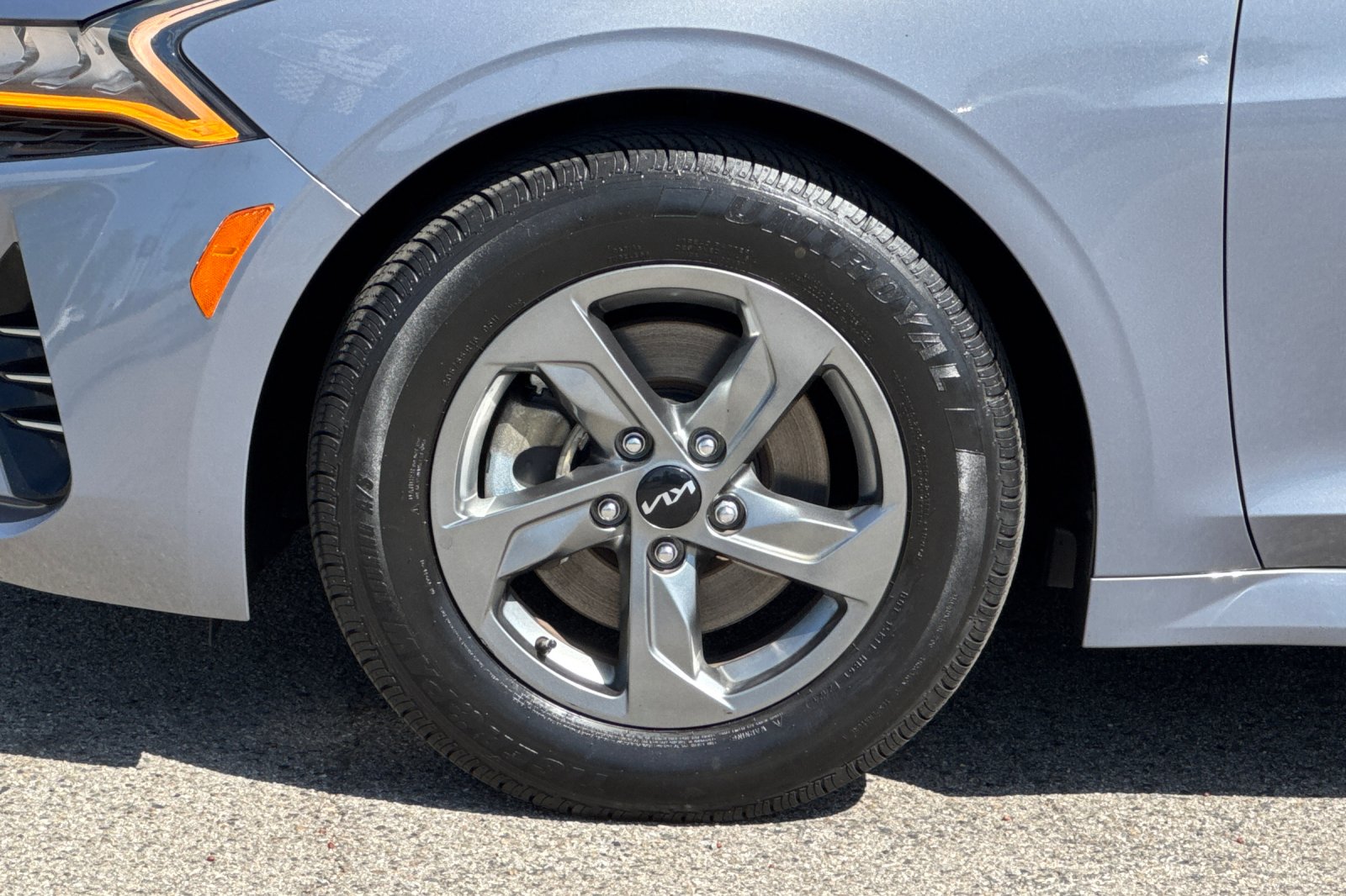 Used 2022 Silver Kia LXS image 25