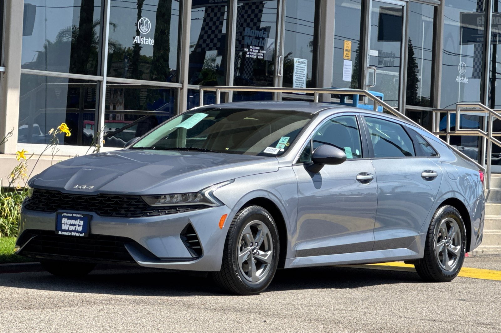 Used 2022 Silver Kia LXS image 8