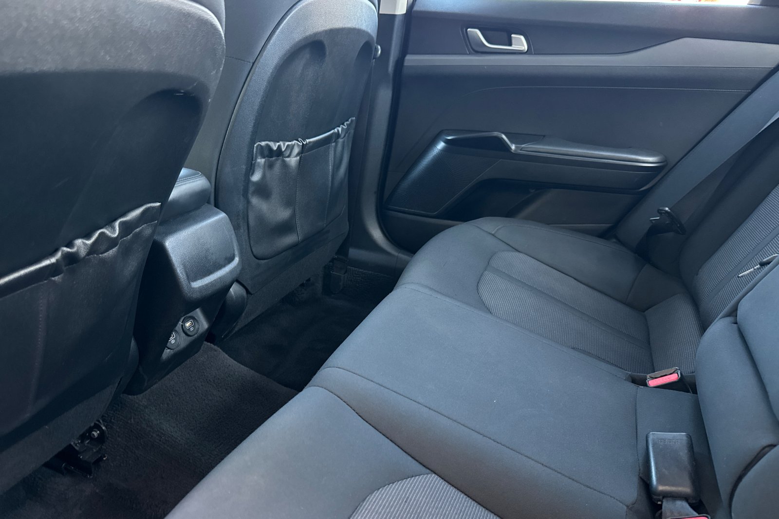Used 2022 Silver Kia LXS image 12