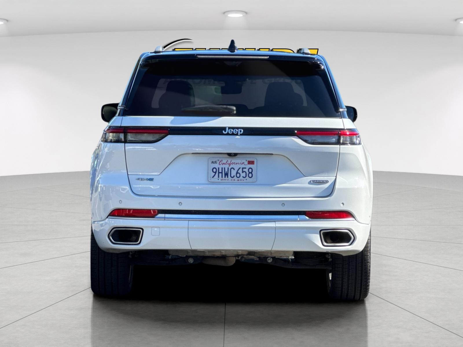 Used 2023 White Jeep Summit Reserve 4xe image 5