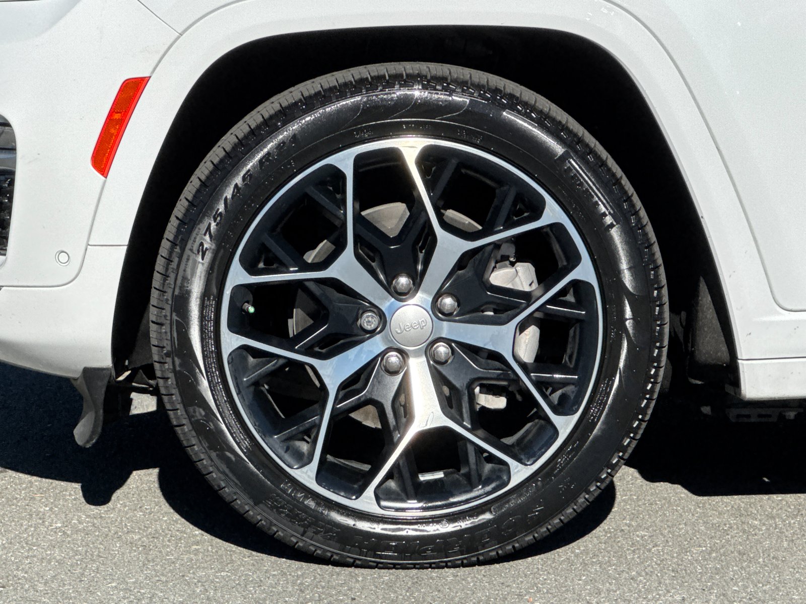 Used 2023 White Jeep Summit Reserve 4xe image 26