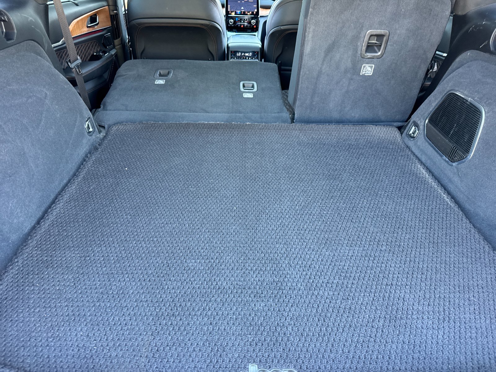 Used 2023 White Jeep Summit Reserve 4xe image 15