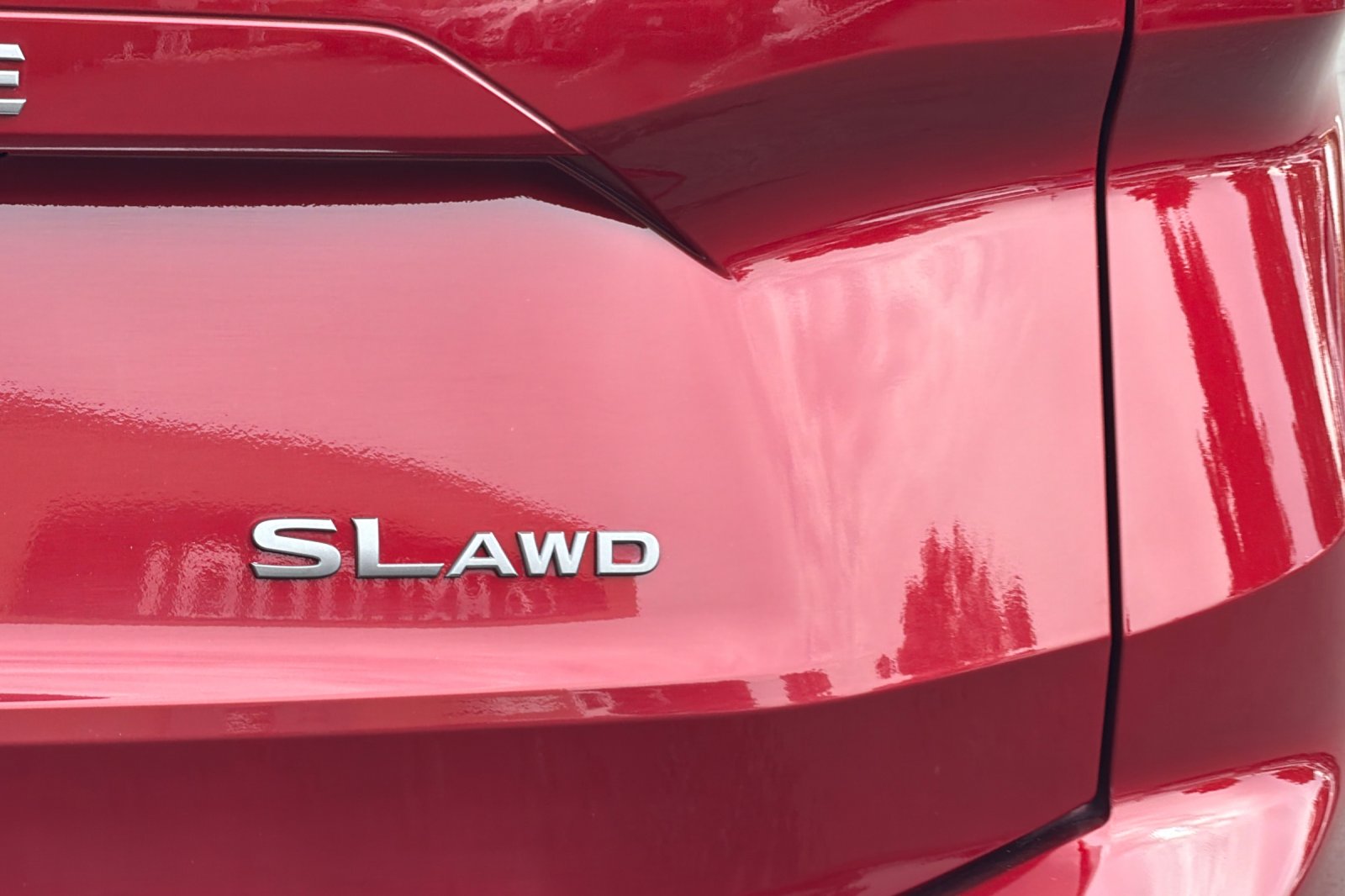 Used 2025 Red Nissan SL image 24