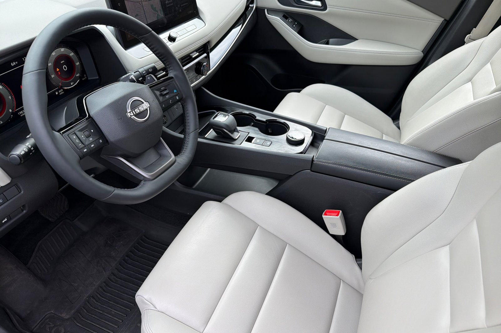 Used 2025 Red Nissan SL image 7