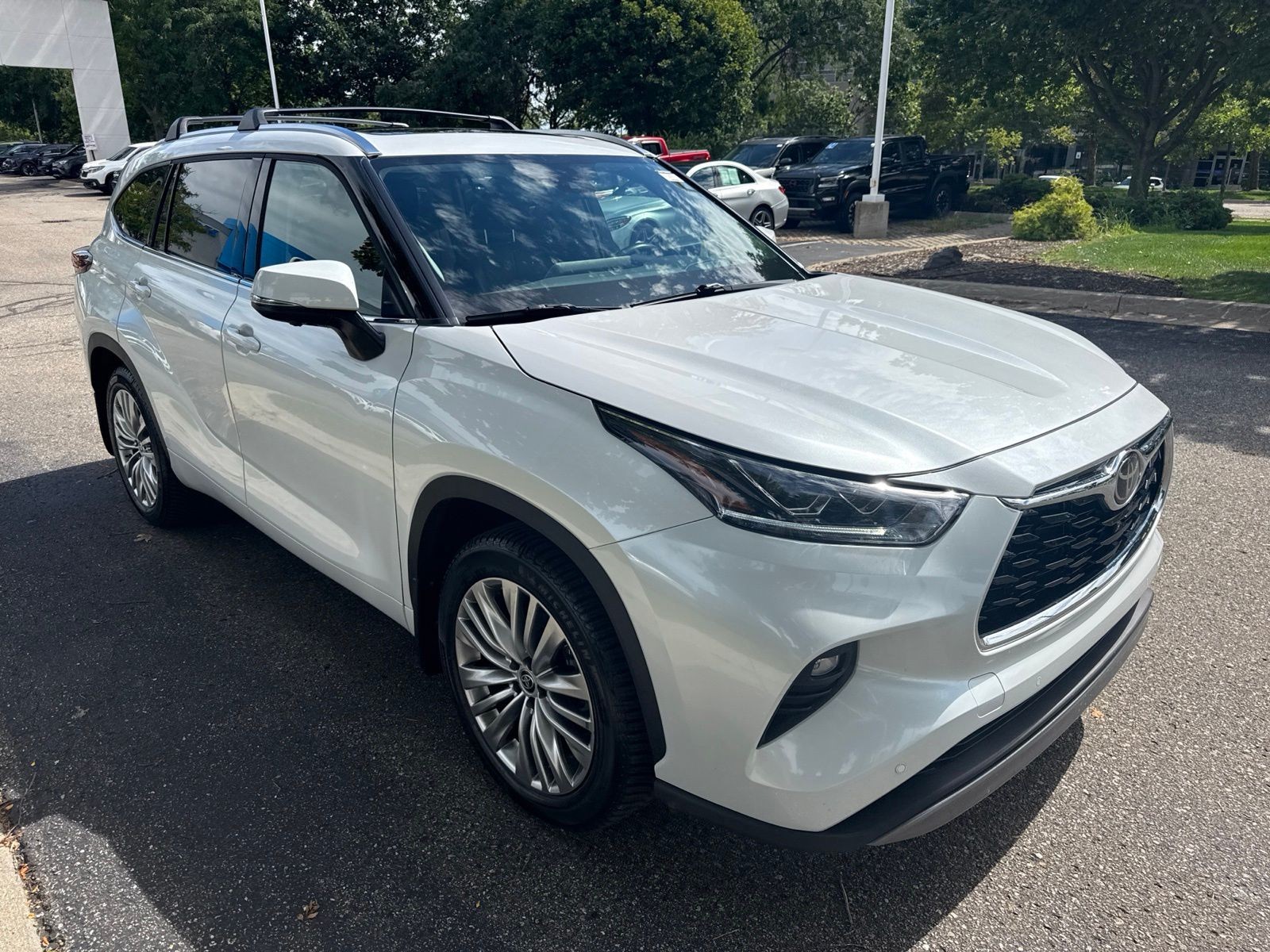 Used 2024 Pearl Toyota Platinum image 6