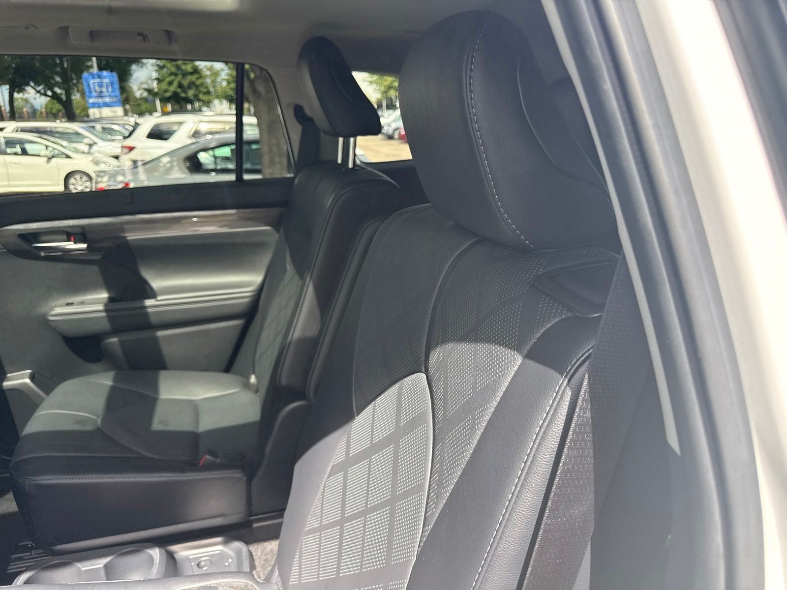 Used 2024 Pearl Toyota Platinum image 16