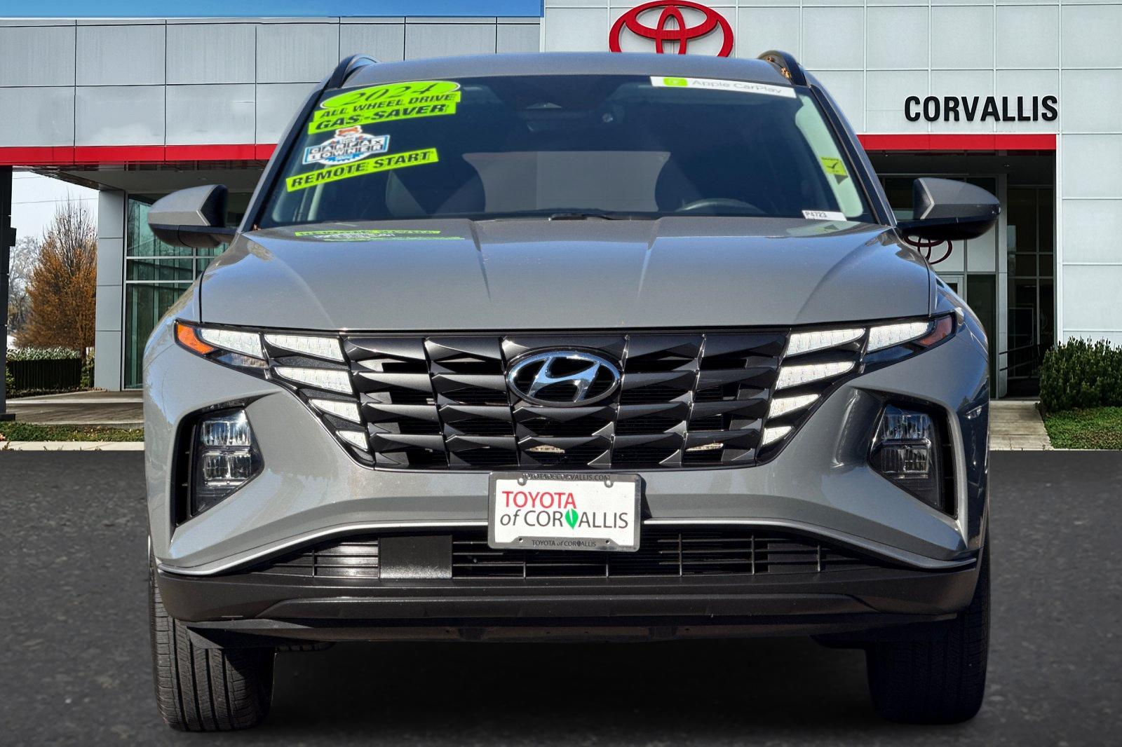 Used 2024 Gray Hyundai SEL image 9