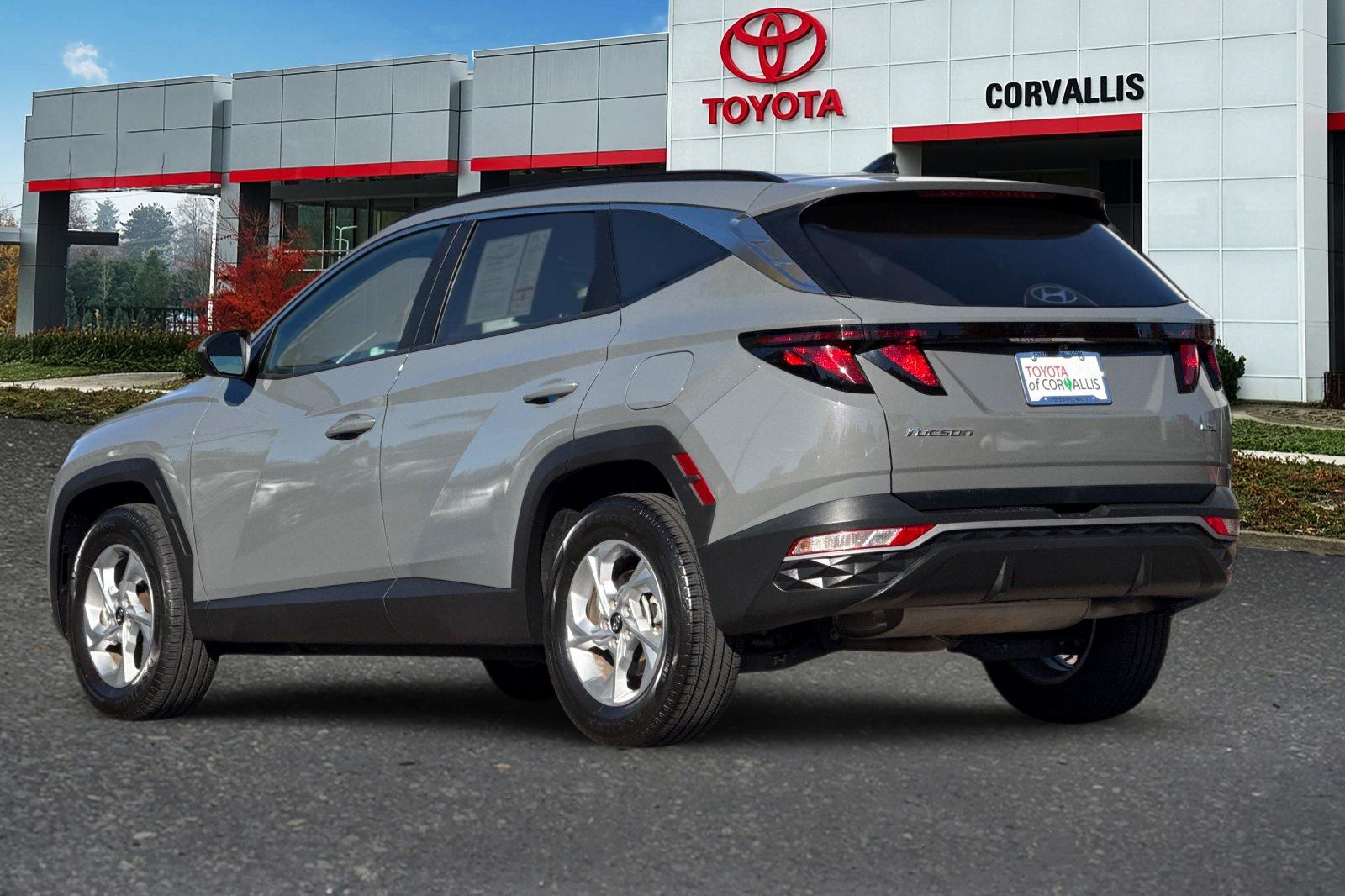 Used 2024 Gray Hyundai SEL image 6