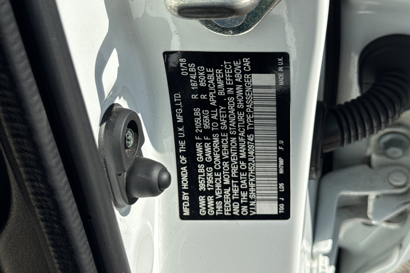 Certified Used 2018 Taffeta White Honda EX image 27