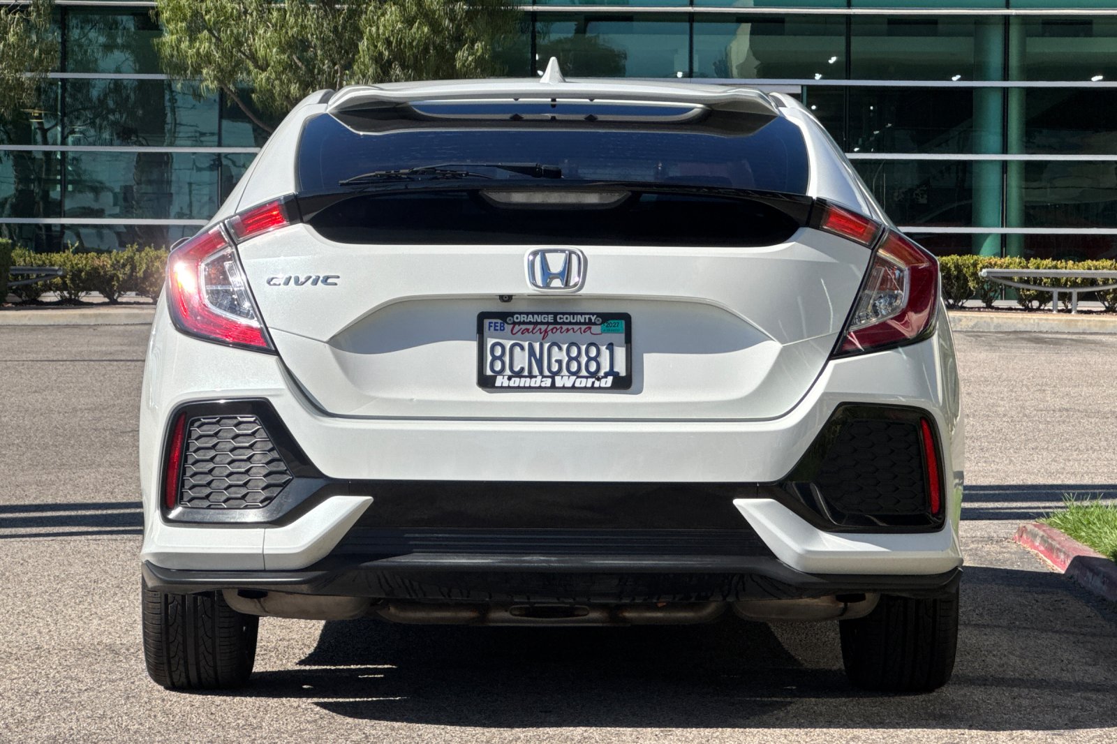 Certified Used 2018 Taffeta White Honda EX image 5