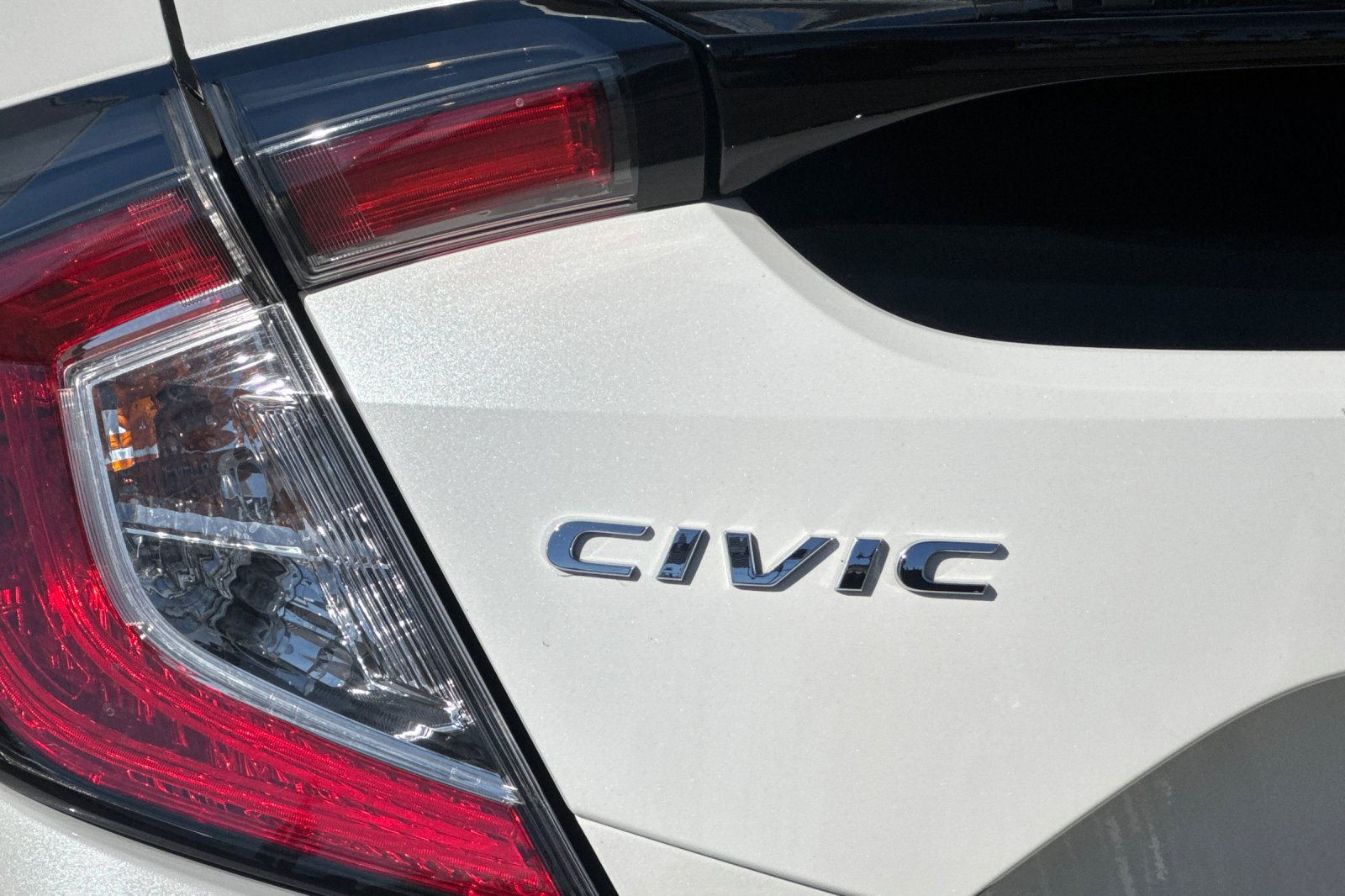 Certified Used 2018 Taffeta White Honda EX image 26