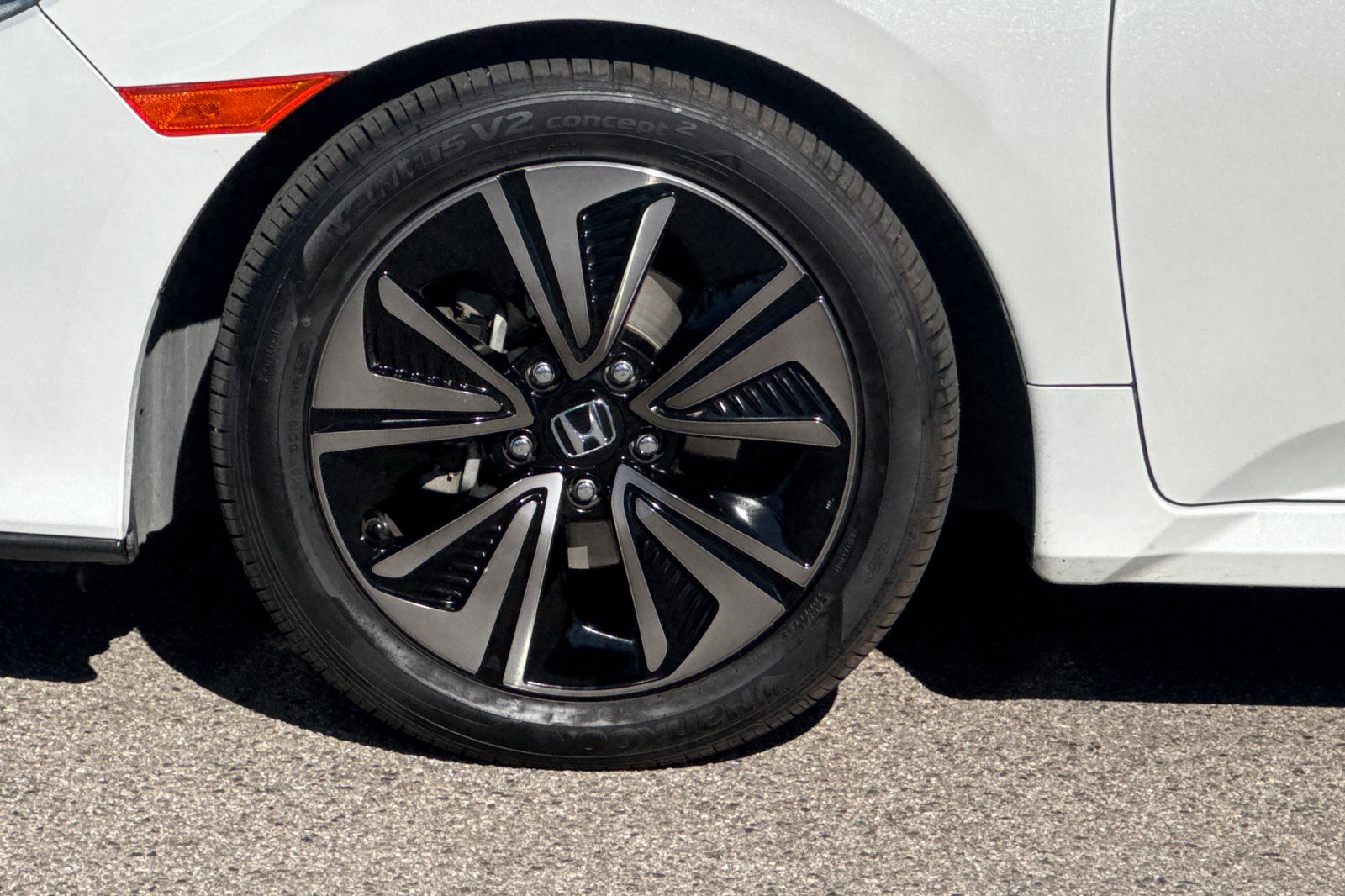 Certified Used 2018 Taffeta White Honda EX image 25