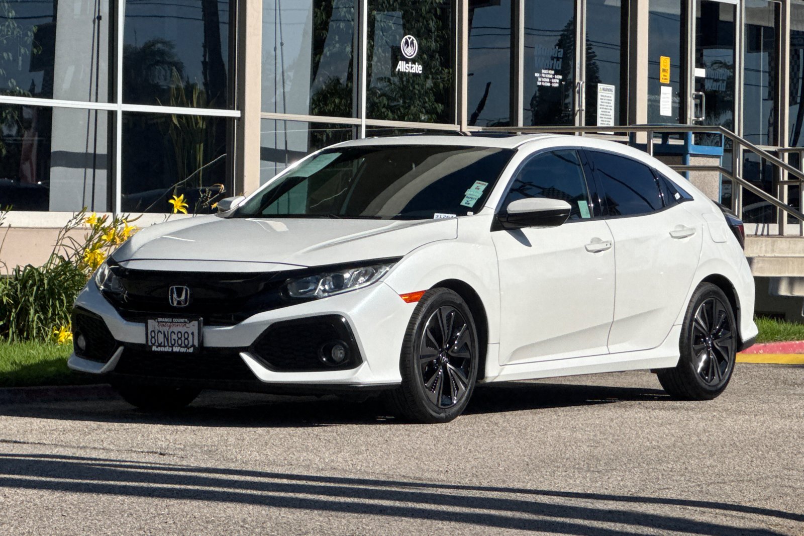 Certified Used 2018 Taffeta White Honda EX image 8