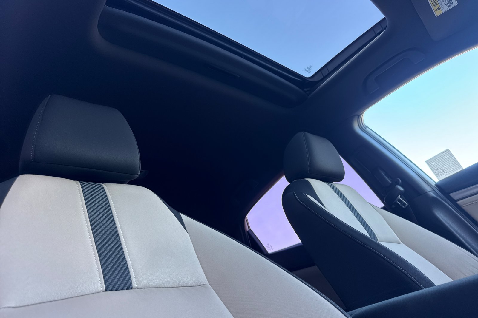 Certified Used 2018 Taffeta White Honda EX image 16