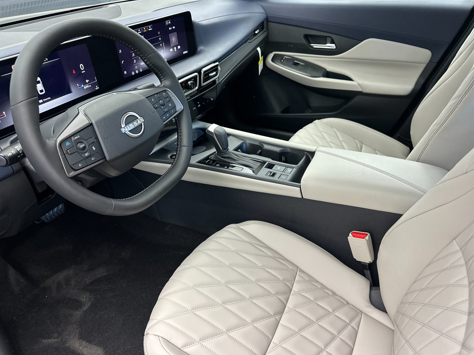 New 2027 Gray Nissan SL image 9