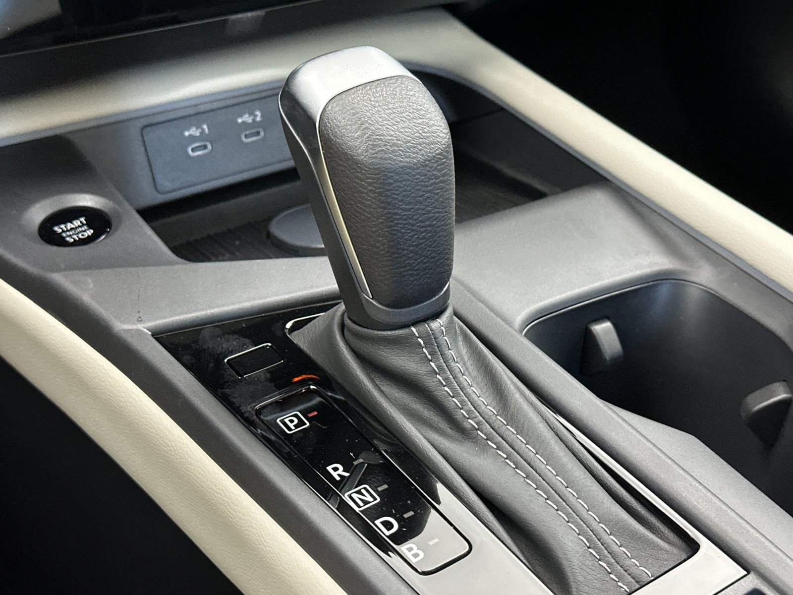 New 2027 Gray Nissan SL image 19