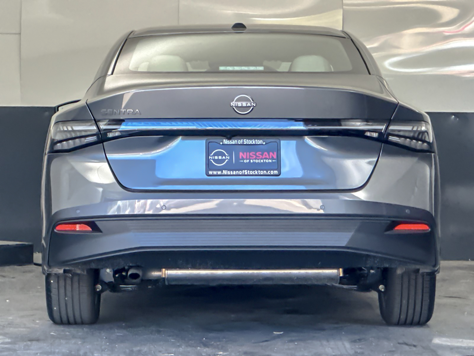 New 2027 Gray Nissan SL image 4